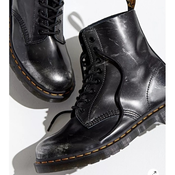 Dr. Martens 1460 Pascal Italian Brush Boot 8-Eye Black Silver Distressed Size 7 - Picture 3 of 12